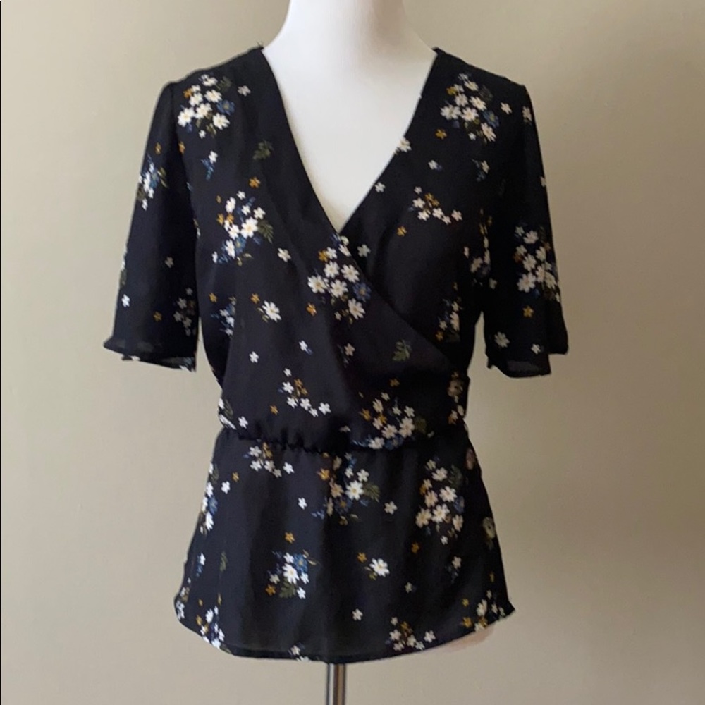 Chic black floral print blouse